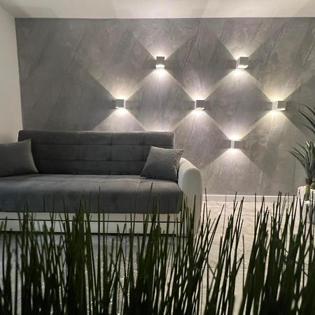 Agate Apartment Belgrado Exterior foto